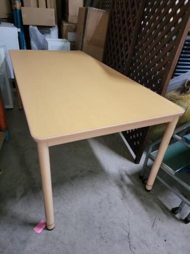 ロングテーブル