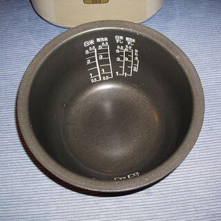 東芝　真空圧力IH炊飯ジャー　　RC-VS10K  ５，５合の画像