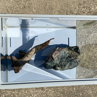 アクリル水槽　35×30×30 重量3.3キロの画像