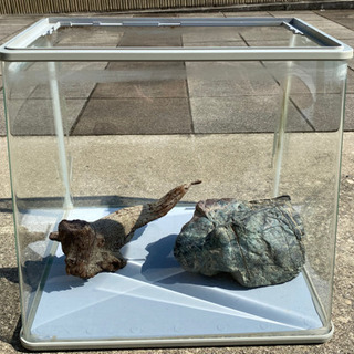 アクリル水槽　35×30×30 重量3.3キロの画像