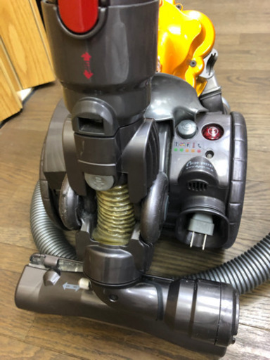ダイソン　掃除機　《お値下げ致しました》