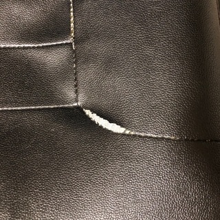 背もたれつきデスクチェアの画像