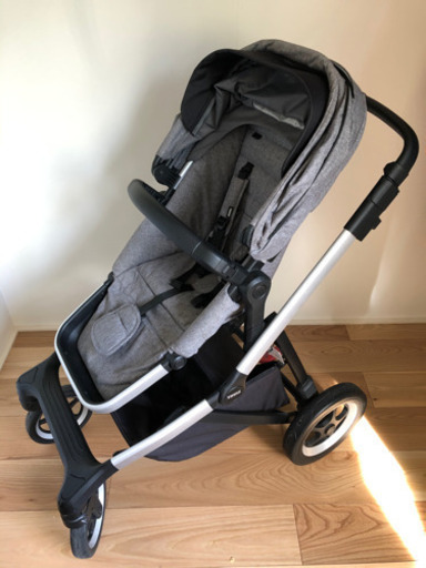 Thule Sleek スーリー　シティベビーカー