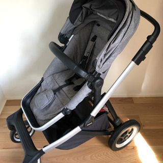 Thule Sleek スーリー　シティベビーカー
