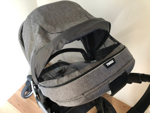 Thule Sleek スーリー　シティベビーカー