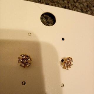 FOREVER21　新品未使用品　ピアス２点の画像