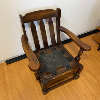 アンティーク椅子の画像