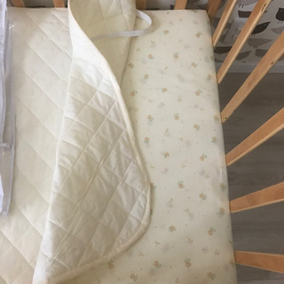 ベビーベッド(おまけ寝具6点セット)4–5歳まで用の画像
