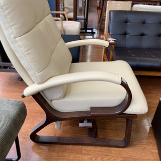 富士ファニチャーの1人掛けソファです！