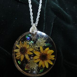 堺市の珍しい手工芸教室＆ティーサロン（生徒さんの作品紹介七宝・銀粘土・レジン・彫金彫刻・ベネチアガラス等のコラボ作品の展示＆講習＆販売＆ティーサロンの画像