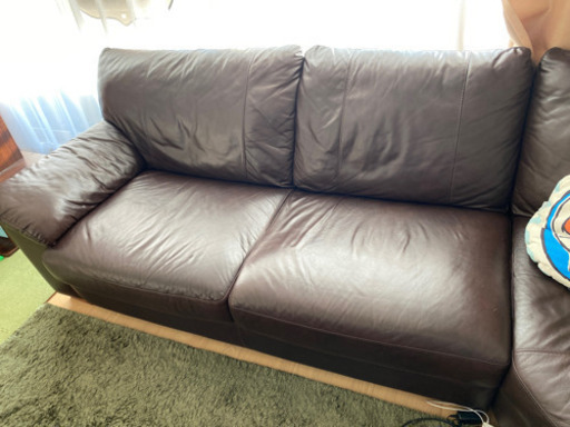取引中ーIKEA レザー カウチソファー