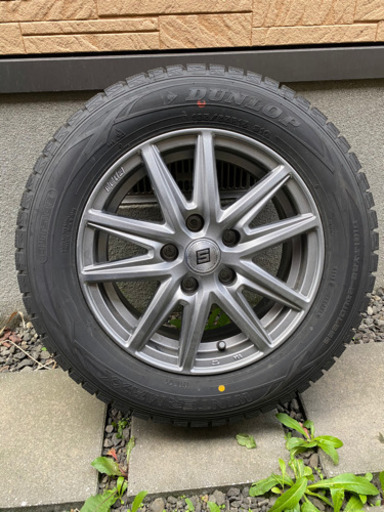 値下げしました[美品] DUNLOP WINTER MAXX アルミホイール付き4本セット 15インチ 195/65R15 セレナ ヴォクシー ステップワゴン プリウス等