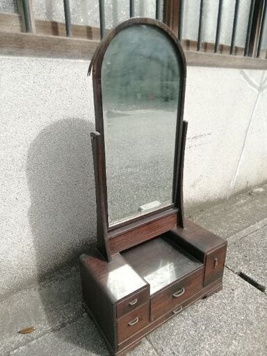 中古の鏡台