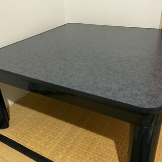 【半額に値下げしました！】やや小型のコタツです。座卓の代わりにい...