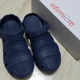 アンファミエ サンダル