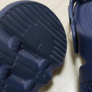 アンファミエ サンダルの画像