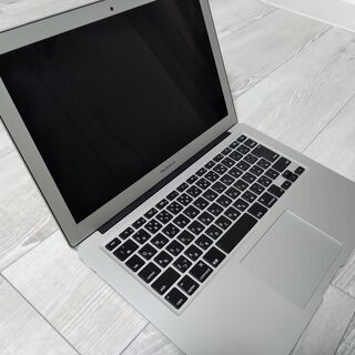 MacBook Air 13インチ 2015年モデル intel Core i5 4GBRAM 128GBストレージ