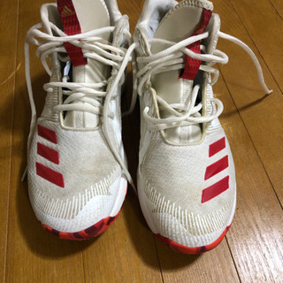 adidas バスケットシューズ　24センチ
