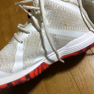 adidas バスケットシューズ　24センチの画像