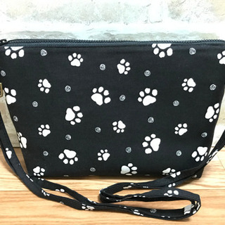 お値下げしました！ハンドメイド　かわいい　ねこ　ワンちゃん　足跡　ショールダーバッグ　小銭入れ　物入れ　3点　セットの画像