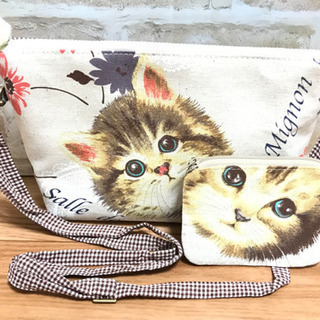 お値下げしました！ハンドメイド　かわいい　ねこ　ショールダーバッグ　&  小銭入れ　セットの画像