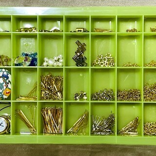 【値下げしました】UVレジン ライト ハンドメイド アクセサリー パーツセットの画像