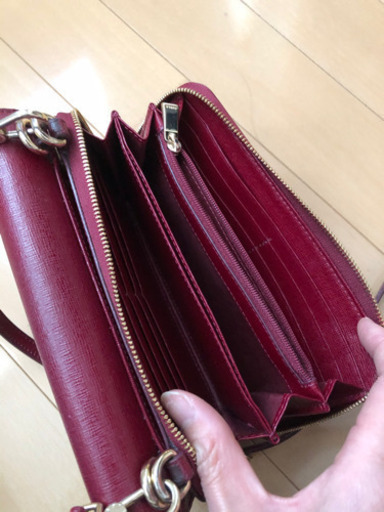 フルラ　財布一体型ショルダーバック