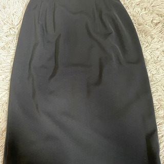 美品！SANROAD黒タイトスカート9M