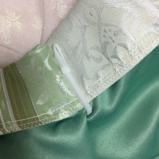 カーテンの画像