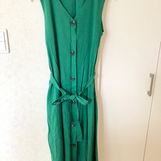 GU ワンピース Mサイズ
