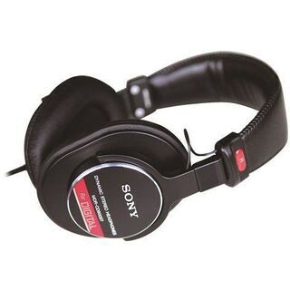 SONY 密閉型スタジオモニターヘッドホン MDR-CD900ST