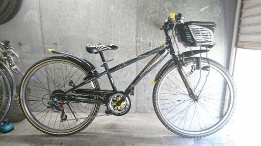自転車中古 BRIDGESTONE CROSSFIRE 小学校高学年中学生用 外装7段変速 グリップライト カゴ鍵付き タイヤ26インチ カラーブラック