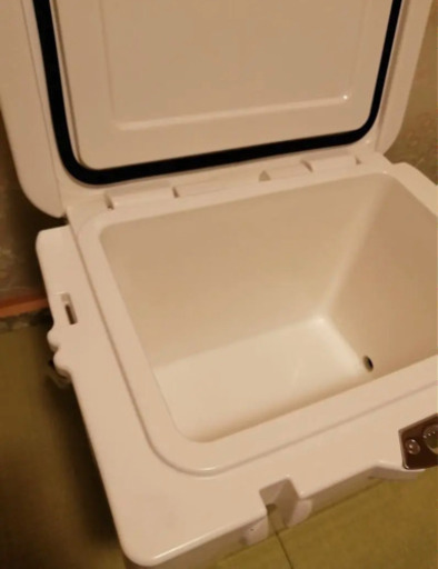 ハイランダーハードクーラーボックス25L