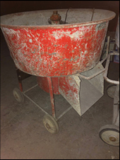 コンクリートミキサー早い者勝ち！