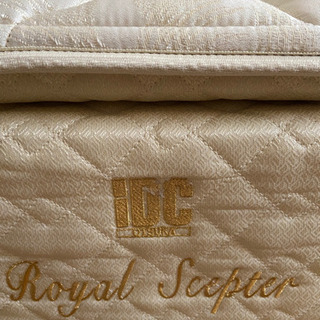 【6／10迄限定出品】 値下げ　大塚家具 IDC キングスダウン Kingsdown  マットレスのみの画像