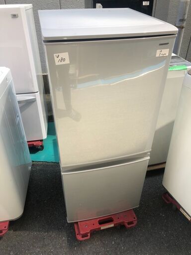 【中古美品】大阪引取歓迎　￥17,800－＞15800値下げ！！　SHARP　ノンフロン冷凍冷蔵庫　SJ-D14D-S　137L　２０１８年製