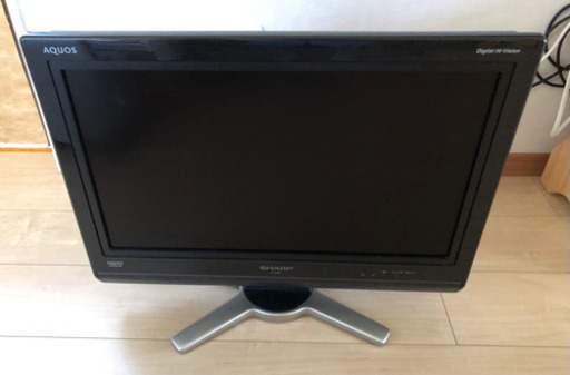 テレビ　18インチ　AQUOS シャープ