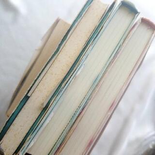 おうち時間に本いかがですか📖の画像
