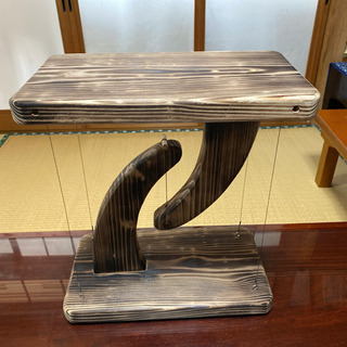 テンセグリティ飾り棚の画像