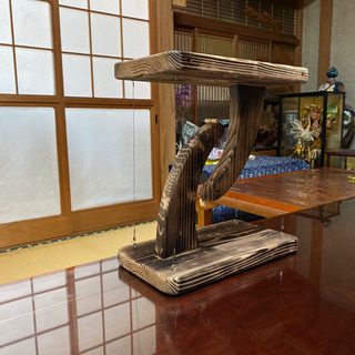 テンセグリティ飾り棚の画像
