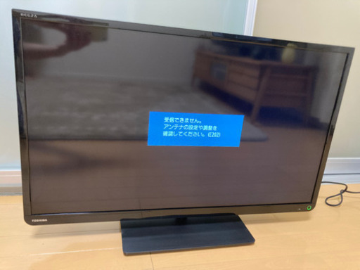 TOSHIBA 32型液晶テレビ（2015年製）