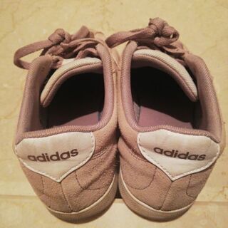 アディダス　スニーカー　24cmの画像