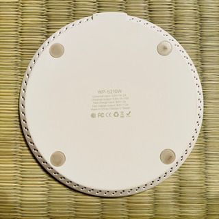 ワイヤレス充電器 ホワイト Gigastoneの画像