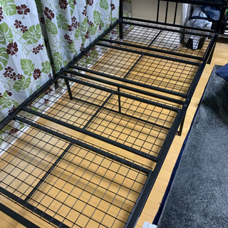 ニトリ　パイプベッドとマットレスセットの画像