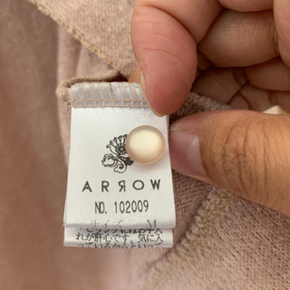 ARROWのカーディガンの画像