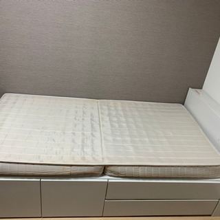 シングルベッド　収納　コンセント付き！