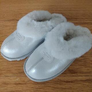 ugg 6玄関で試着のみの美品です。