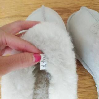 ugg 6玄関で試着のみの美品です。の画像