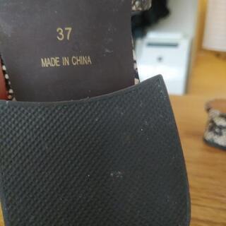 Mila Owen　パイソン柄　サンダルの画像