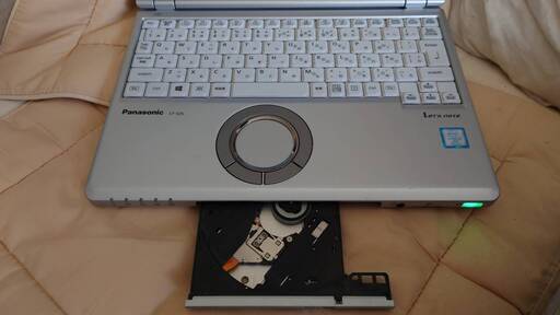 完売御礼【！爆速仕様！　SZシリーズ2017年製！】レッツノート　CF-SZ6i5-7300U)　メモリ8GB　256GB SSD　W